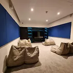Trafford Suite Modern 1 Bed With Cinema Room
